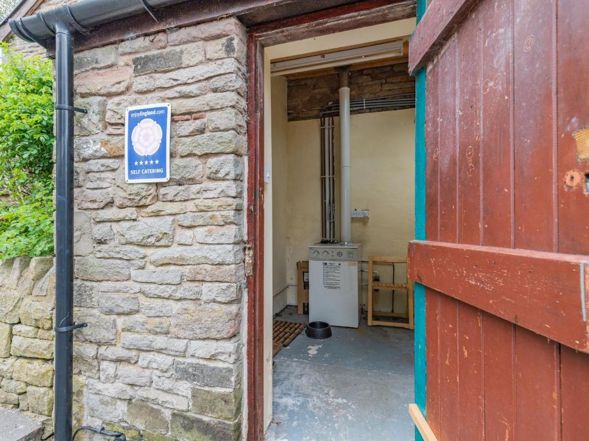 The Hayloft Villa Whaley Bridge Exterior photo